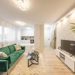 Stylish Duplex Penthouse In By Cavaland Apartamento Budapeste