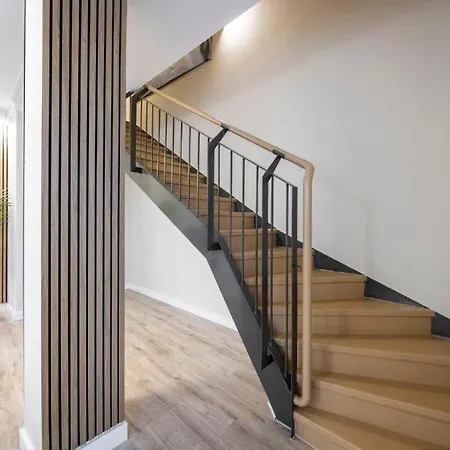 Stylish Duplex Penthouse In By Cavaland Apartman *