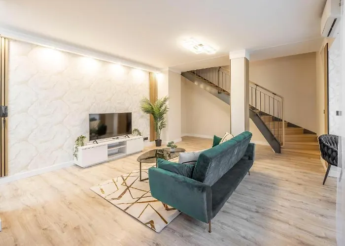 شقة Stylish Duplex Penthouse In By Cavaland *